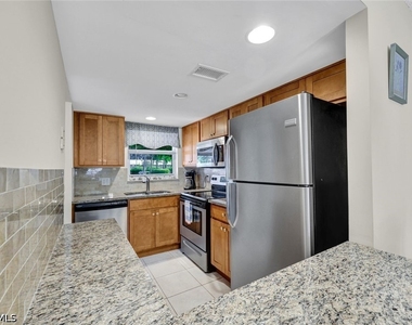 100 Forest Lakes Boulevard - Photo Thumbnail 6