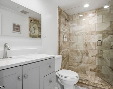 455 Bayside Avenue - Photo Thumbnail 4