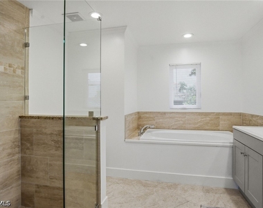 455 Bayside Avenue - Photo Thumbnail 12