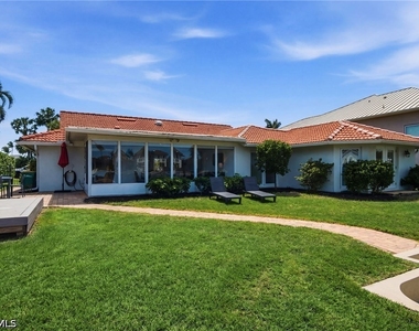 455 Bayside Avenue - Photo Thumbnail 18