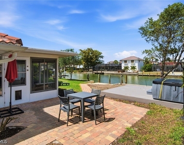 455 Bayside Avenue - Photo Thumbnail 14