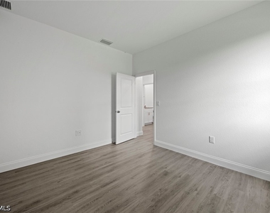351 Ranchito Avenue - Photo Thumbnail 9
