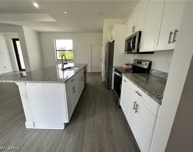 351 Ranchito Avenue - Photo Thumbnail 3