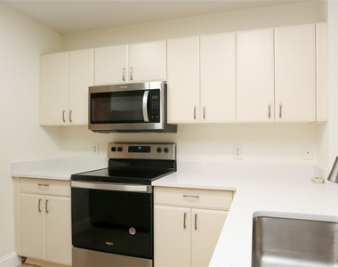 4455 Botanical Place Circle - Photo Thumbnail 10