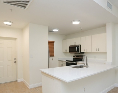 4455 Botanical Place Circle - Photo Thumbnail 2