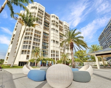 4051 Gulf Shore Boulevard N - Photo Thumbnail 4