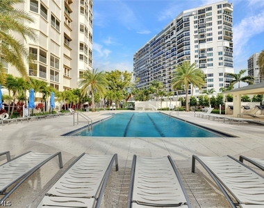 4051 Gulf Shore Boulevard N - Photo Thumbnail 33