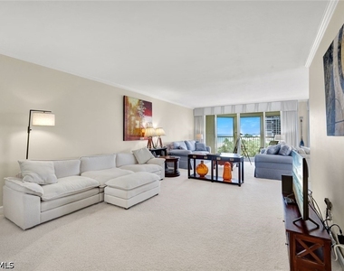 4051 Gulf Shore Boulevard N - Photo Thumbnail 6
