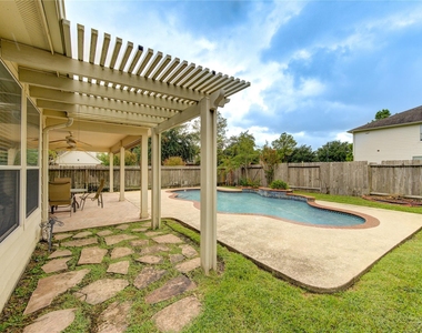1903 Hampton Lakes Ct - Photo Thumbnail 26