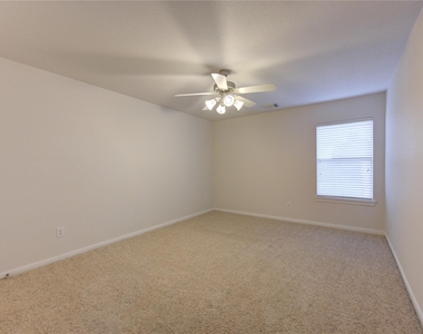 1903 Hampton Lakes Ct - Photo Thumbnail 19