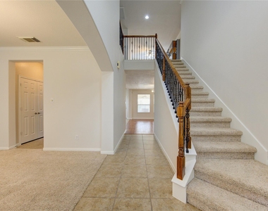 1903 Hampton Lakes Ct - Photo Thumbnail 2