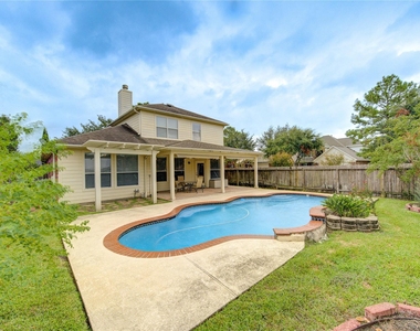 1903 Hampton Lakes Ct - Photo Thumbnail 25