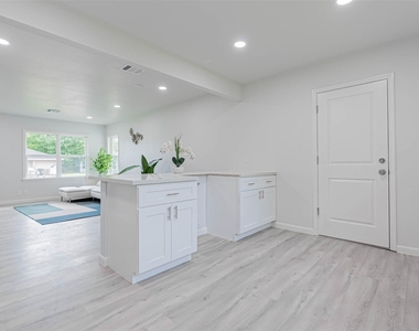 3607 Luca Street - Photo Thumbnail 11