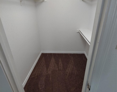 9700 Leawood Boulevard - Photo Thumbnail 11