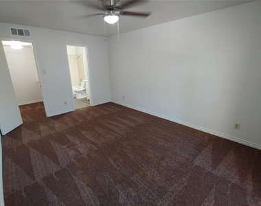 9700 Leawood Boulevard - Photo Thumbnail 9