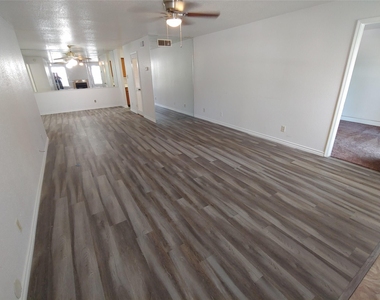 9700 Leawood Boulevard - Photo Thumbnail 2