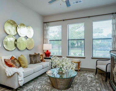 2033 S Gessner Road - Photo Thumbnail 1