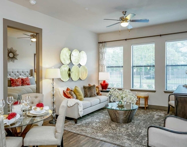 2033 S Gessner Road - Photo Thumbnail 2