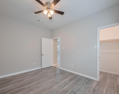 7981 Saint Louis Street - Photo Thumbnail 34