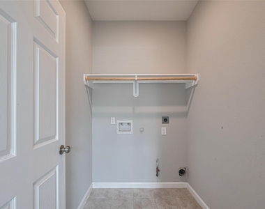 7981 Saint Louis Street - Photo Thumbnail 5