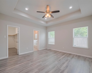 7981 Saint Louis Street - Photo Thumbnail 18