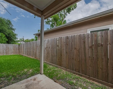 7981 Saint Louis Street - Photo Thumbnail 36