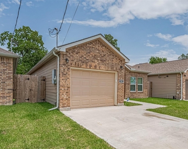 7981 Saint Louis Street - Photo Thumbnail 37