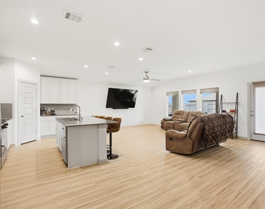3411 Terrace Landing Court - Photo Thumbnail 6