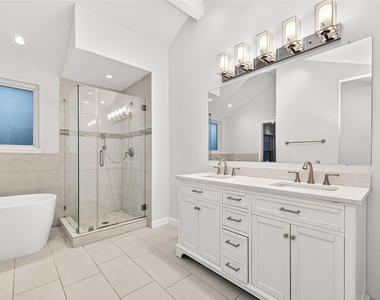 12625 Memorial Drive - Photo Thumbnail 14