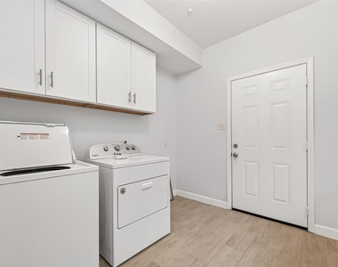 12625 Memorial Drive - Photo Thumbnail 9