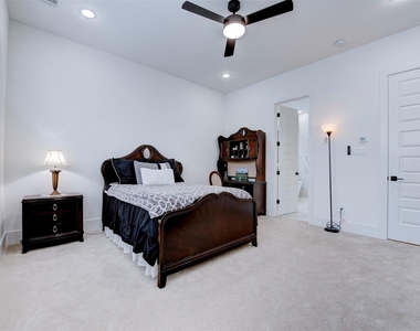 861 Fisher Street - Photo Thumbnail 23