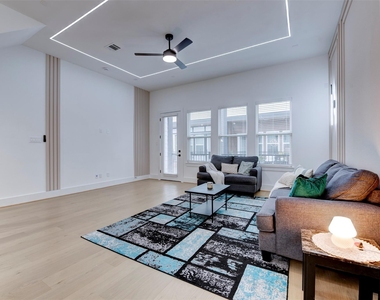 861 Fisher Street - Photo Thumbnail 9
