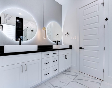 861 Fisher Street - Photo Thumbnail 25