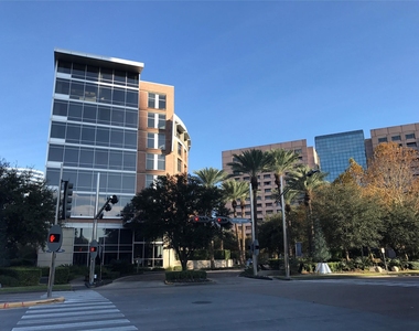 1901 Post Oak Boulevard - Photo Thumbnail 2