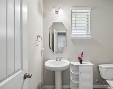 3404 Orchard Bridge Lane - Photo Thumbnail 2
