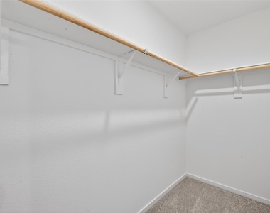 2623 American Ruby Drive - Photo Thumbnail 8