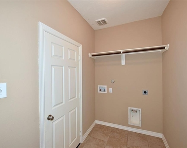 4050 Calaway Oaks Lane - Photo Thumbnail 14