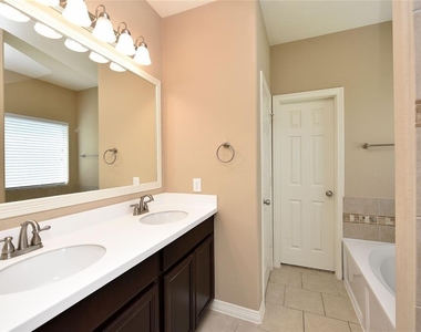 4050 Calaway Oaks Lane - Photo Thumbnail 17