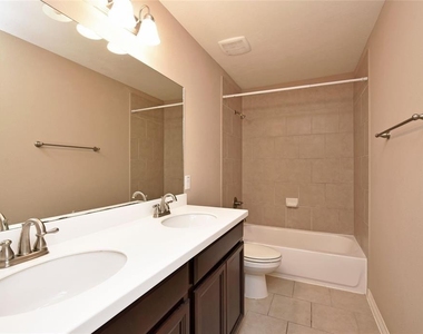 4050 Calaway Oaks Lane - Photo Thumbnail 13