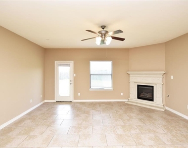 4050 Calaway Oaks Lane - Photo Thumbnail 4