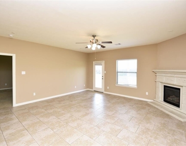 4050 Calaway Oaks Lane - Photo Thumbnail 5