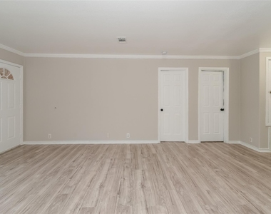 829 Marjorie Street - Photo Thumbnail 1