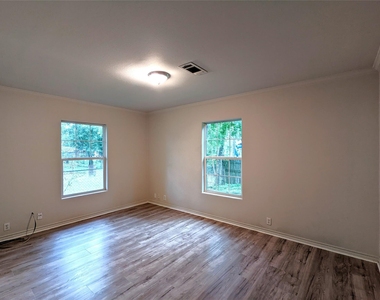 829 Marjorie Street - Photo Thumbnail 13