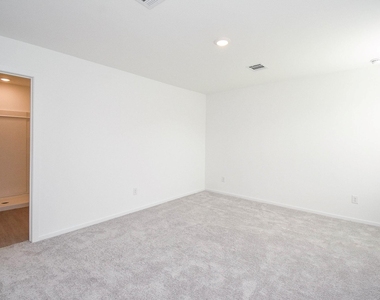 3045 Fantasy Terrace Drive - Photo Thumbnail 8