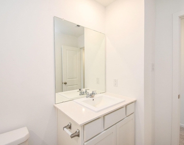3045 Fantasy Terrace Drive - Photo Thumbnail 21