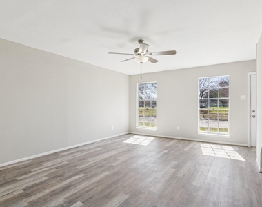 9114 Kempwood Drive - Photo Thumbnail 4