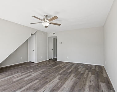 9114 Kempwood Drive - Photo Thumbnail 3