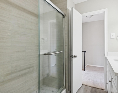 9114 Kempwood Drive - Photo Thumbnail 15