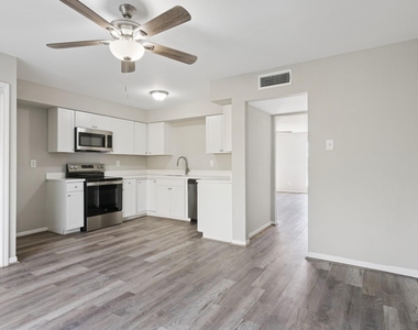 9114 Kempwood Drive - Photo Thumbnail 6