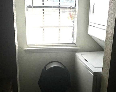 2402 Sycamore Avenue - Photo Thumbnail 13